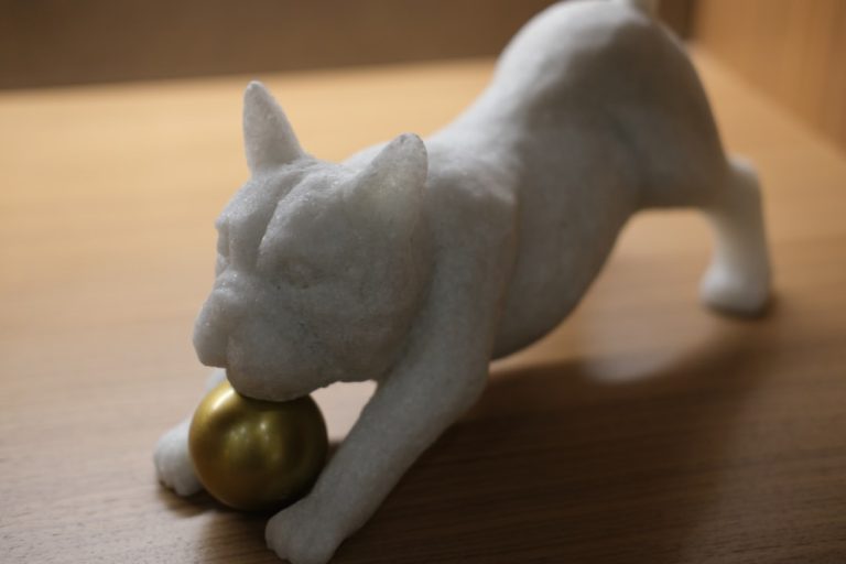 The Art of Mixing High-End and Thrifted Home Decor Finds